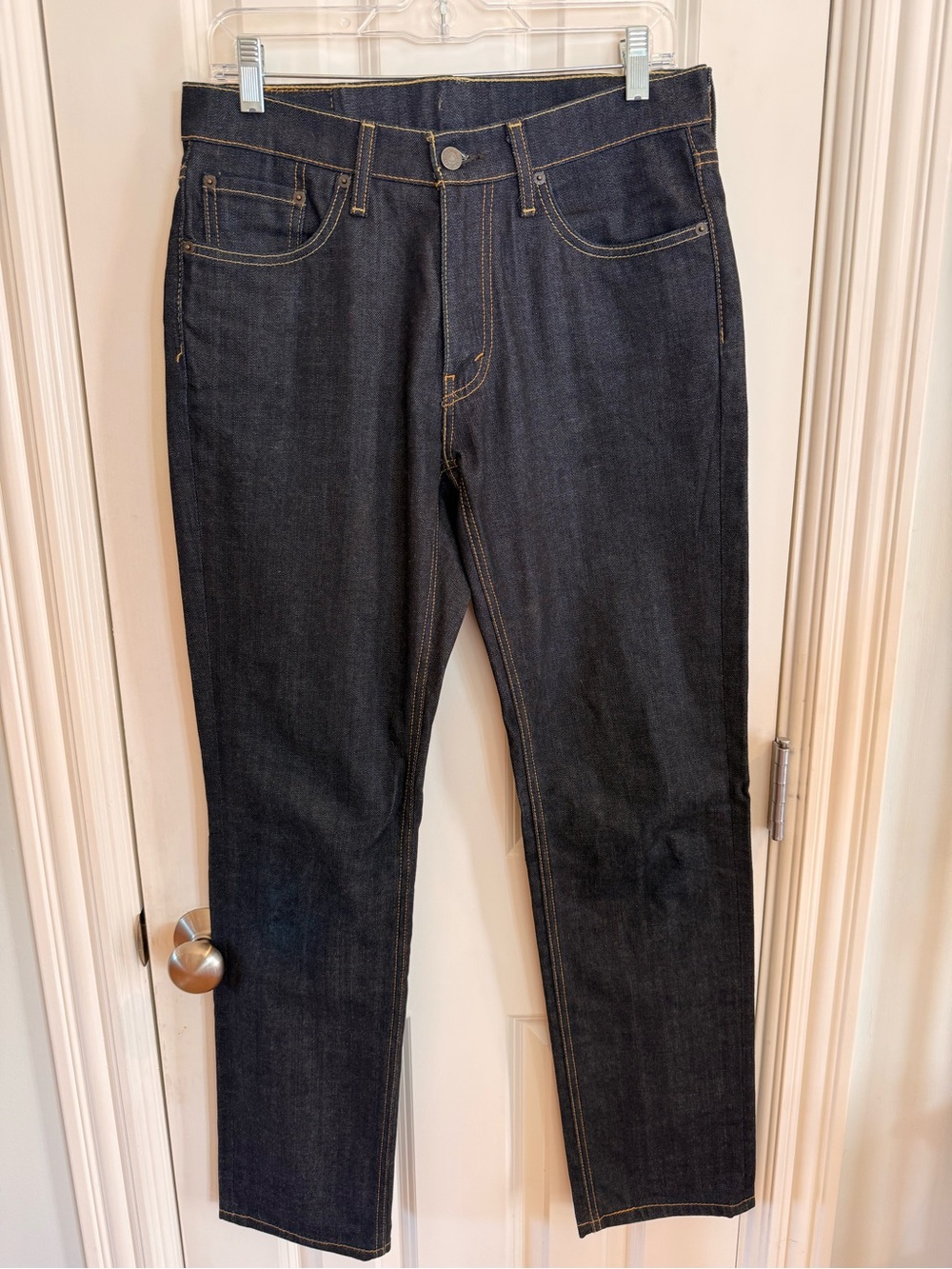 Levi's Indigo Straight Jeans with Contrast Stitching